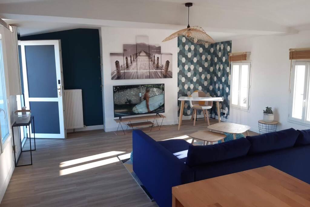 Superbe Appartement Renove 4 Personnes Le Zen Scandi Au Centre Ville - Draps - Serviettes Parking - La Roche-Chalais المظهر الخارجي الصورة